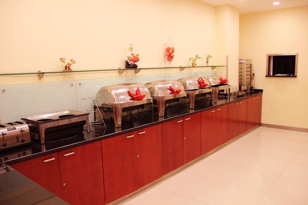 Hanting Express Shanghai Jinqiao Middle Yanggao Road Exterior foto